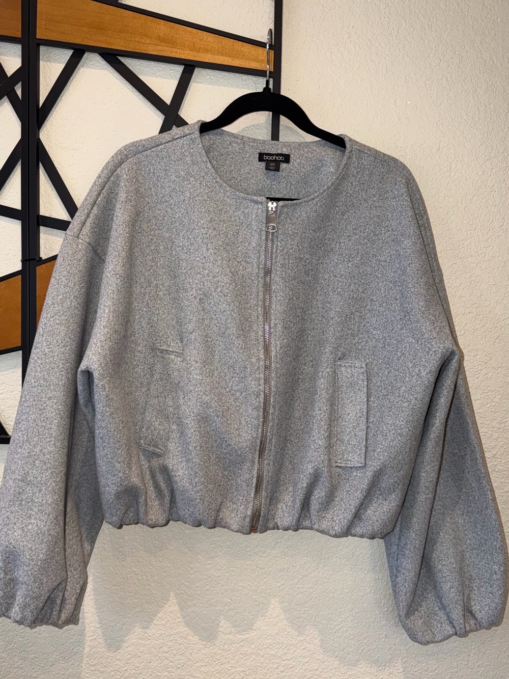 Boohoo Light Gray Cropped Jacket with Zip